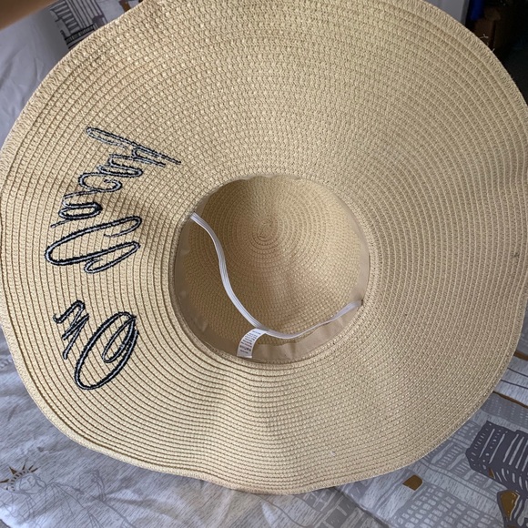 Floppy women’s beach hat - Picture 4 of 5